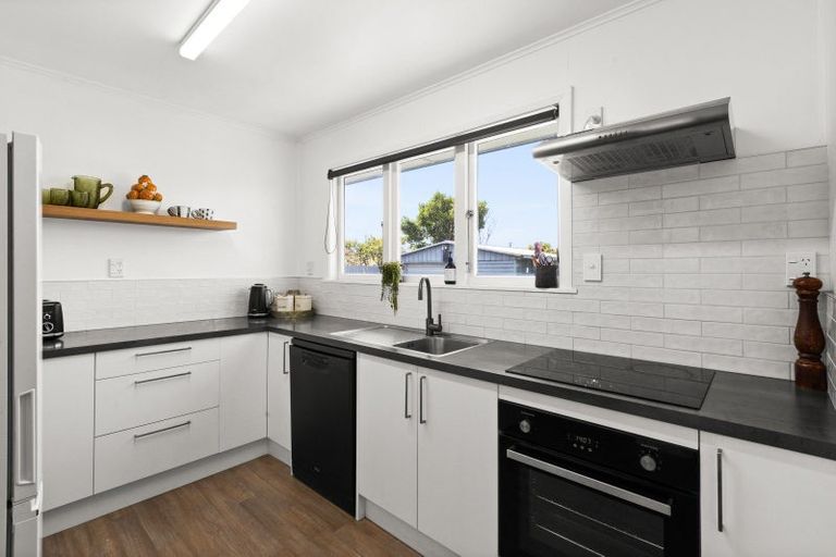 Photo of property in 16 Hitchings Avenue, Onekawa, Napier, 4110