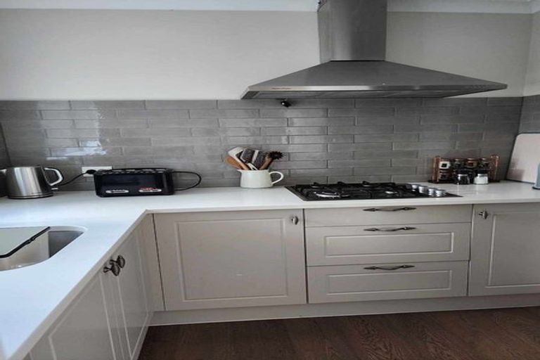 Photo of property in 89b William Bayes Place, Red Beach, 0932