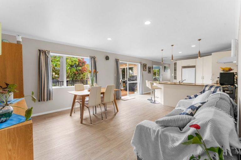 Photo of property in 311 Gravatt Road, Papamoa Beach, Papamoa, 3118