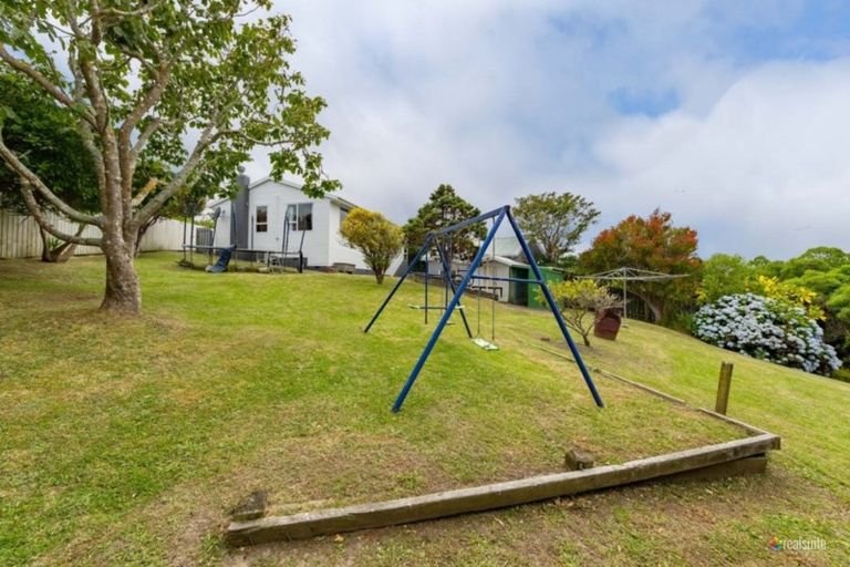 Photo of property in 21 Hiwi Crescent, Titahi Bay, Porirua, 5022