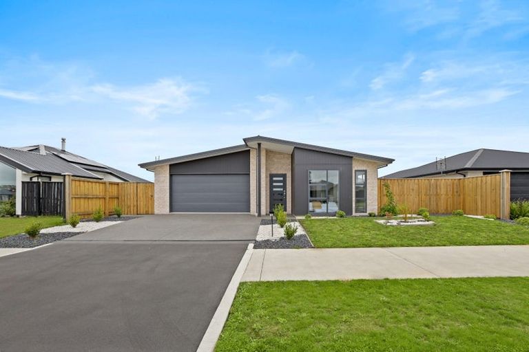 Photo of property in 184 Faringdon Boulevard, Rolleston, 7615