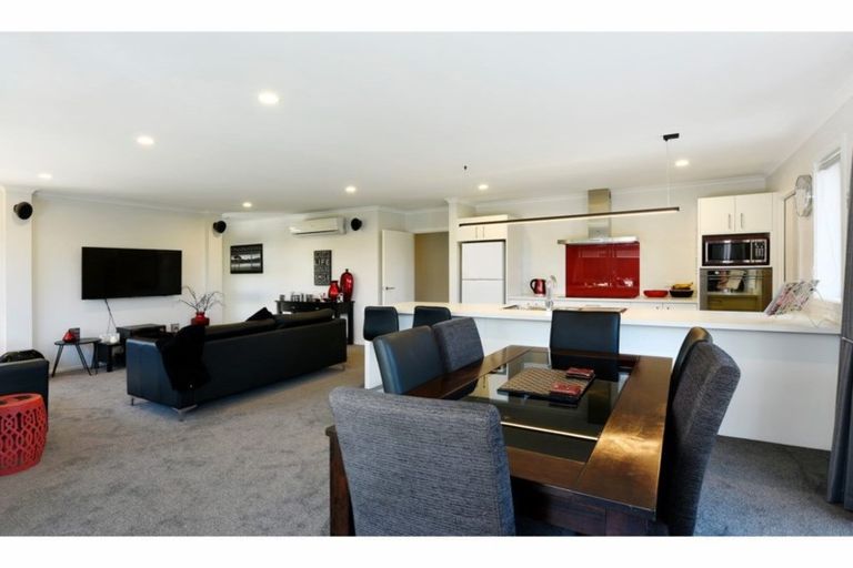 Photo of property in 8 Carmello Grove, Richmond, 7020