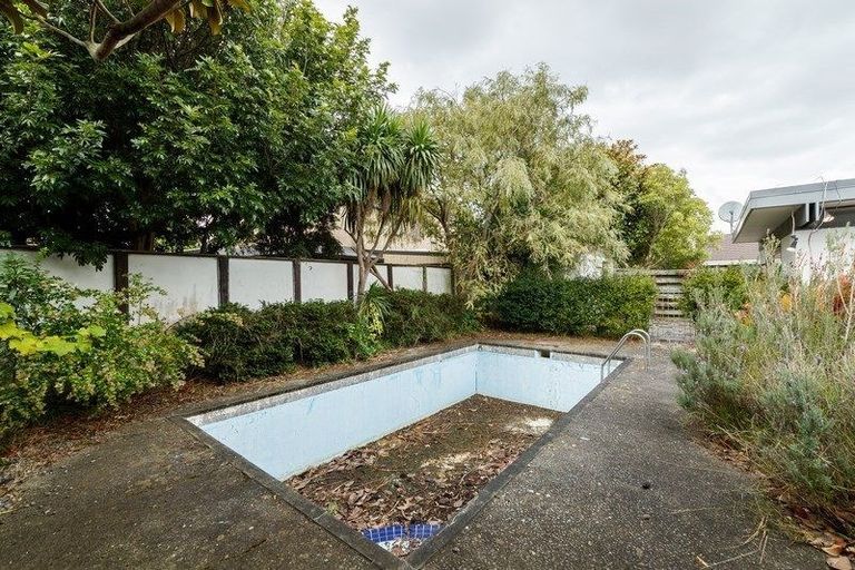 Photo of property in 16 Truscott Grove, Awapuni, Palmerston North, 4412