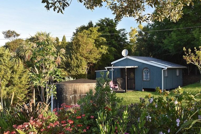 Photo of property in 43 Pahi Road, Paparoa, 0571