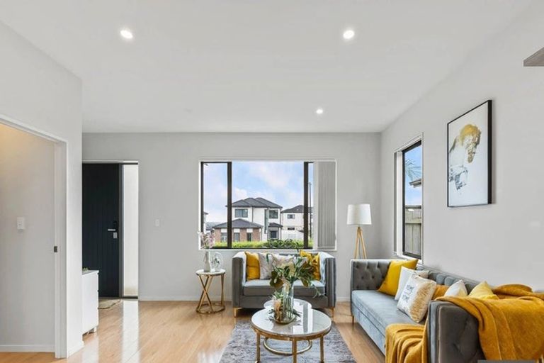 Photo of property in 13 Huahua Crescent, Papakura, 2110