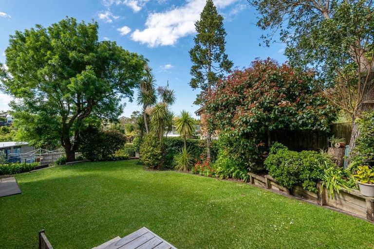 Photo of property in 38 Saddleback Rise, Murrays Bay, Auckland, 0630