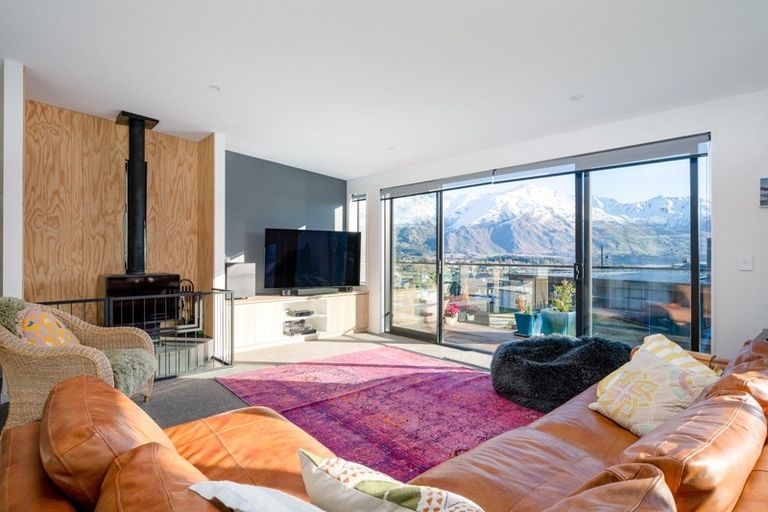 Photo of property in 9 Barclay Place, Wanaka, 9305