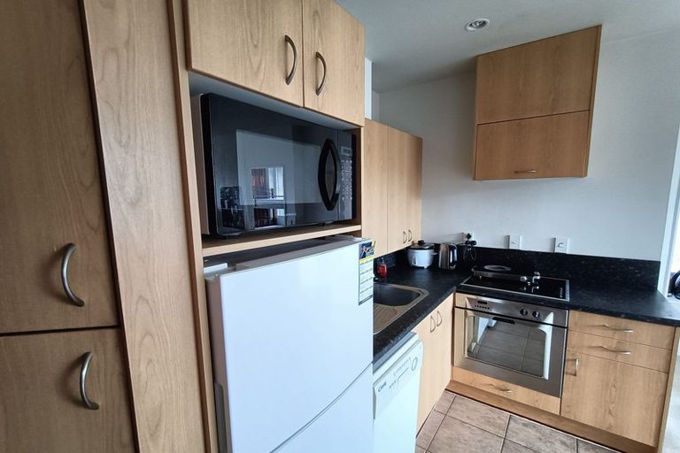 Photo of property in Terrace Tower Apartments, 12e/126 The Terrace, Wellington Central, Wellington, 6011