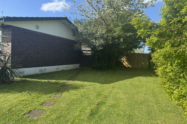 Photo of property in 46 Hutchinsons Road, Bucklands Beach, Auckland, 2014