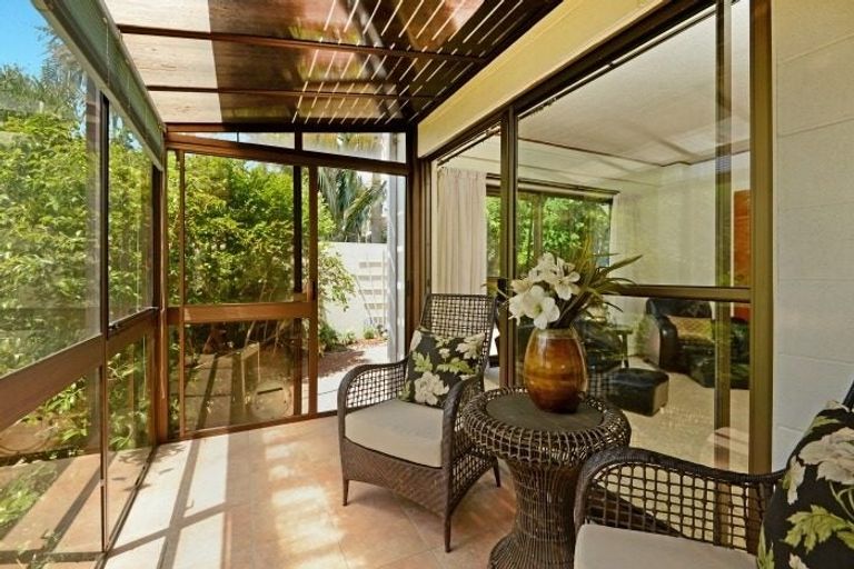 Photo of property in 1/37 Rangitoto Terrace, Milford, Auckland, 0620