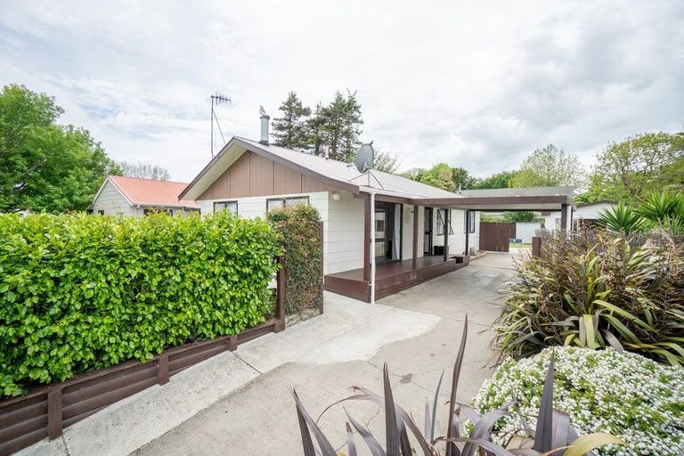 Photo of property in 45 Chatsworth Place, Highbury, Palmerston North, 4412