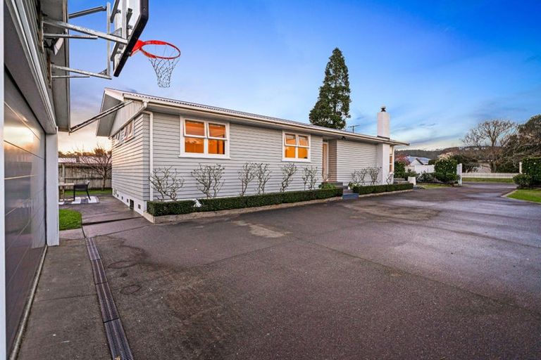 Photo of property in 12 Maude Street, Riverhead, 0820