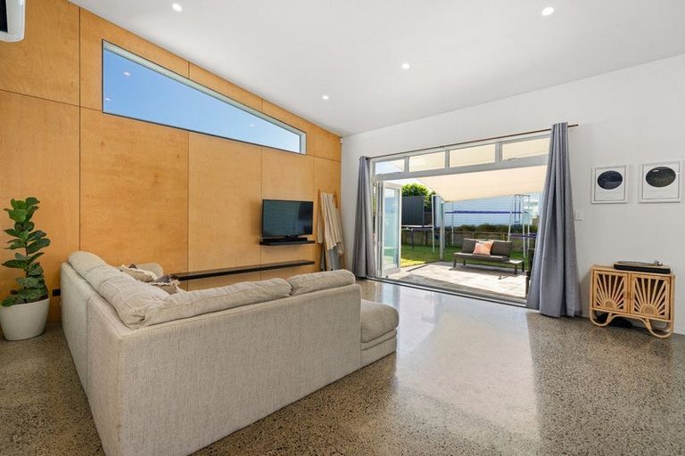 Photo of property in 32a Ohuirehe Road, Coastlands, Whakatane, 3120