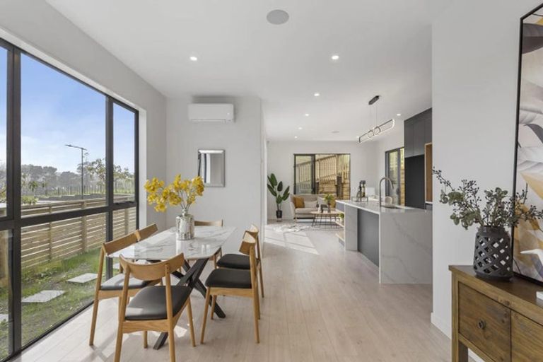 Photo of property in 52 Pukemarino Road, Waimauku, 0812