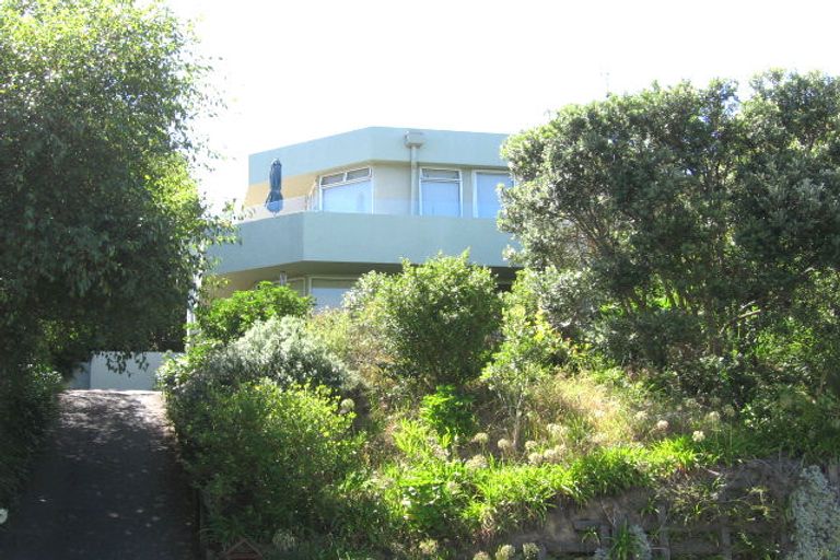 Photo of property in 65 Brigantine Drive, Beach Haven, Auckland, 0626