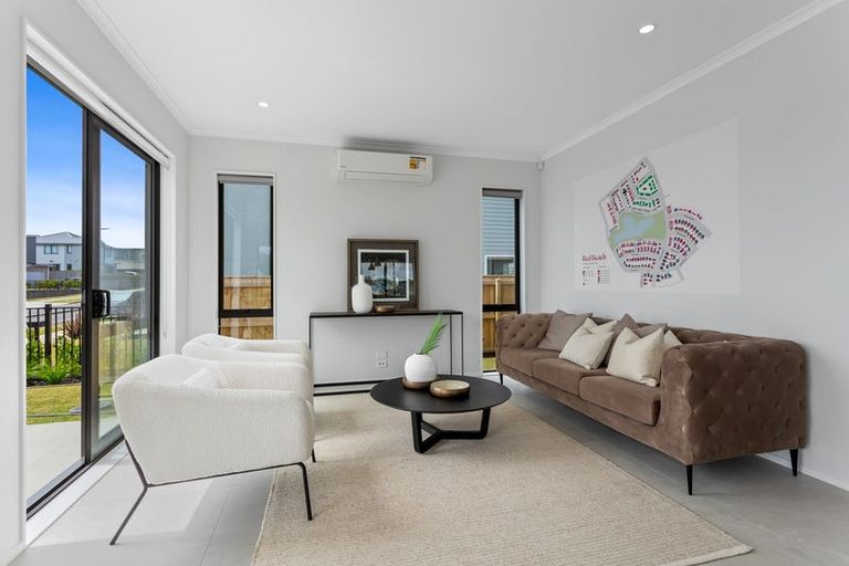 Photo of property in 1 Koura Drive, Red Beach, 0932