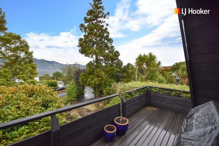 Photo of property in 4 Barling Street, Macandrew Bay, Dunedin, 9014