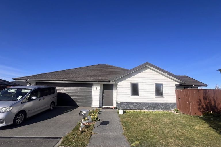 Photo of property in 72 Shillingford Boulevard, Rolleston, 7615