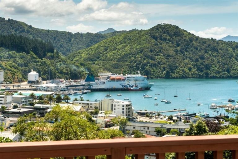 Photo of property in 47 Otago Street, Picton, 7220