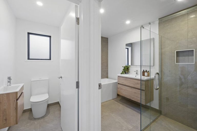 Photo of property in 35 Sycamore Grove, Lower Vogeltown, New Plymouth, 4310