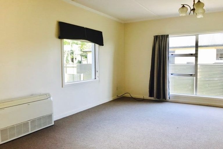 Photo of property in 87 Joseph Street, Waverley, Invercargill, 9810