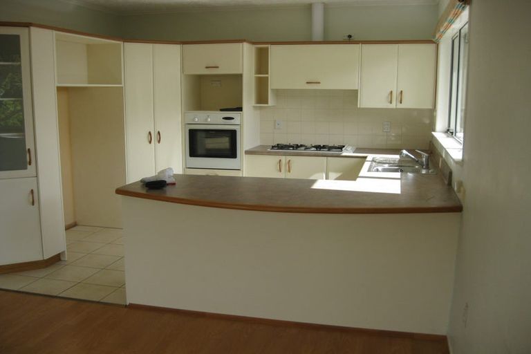 Photo of property in 19 Holly Grove, Maungaraki, Lower Hutt, 5010