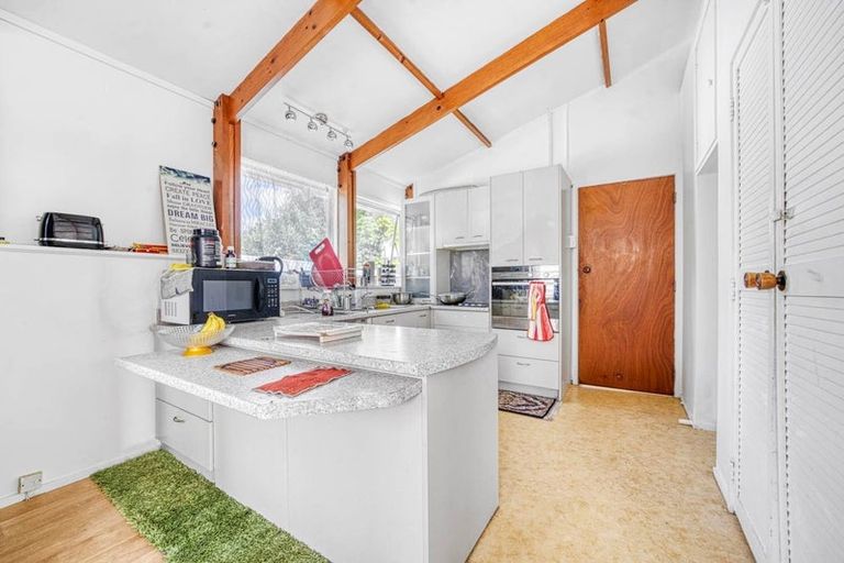 Photo of property in 23 Chrisarda Place, Red Hill, Papakura, 2110