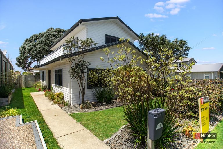 Photo of property in 10 Marine Avenue, Waihi Beach, 3611