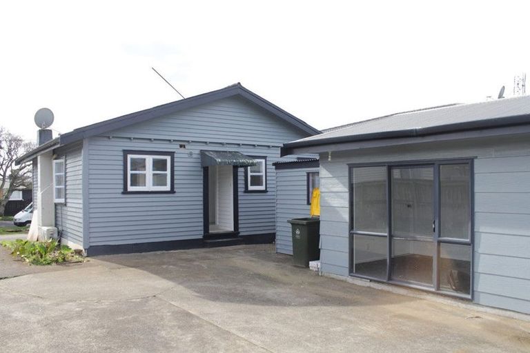 Photo of property in 12 Miro Road, Mangere Bridge, Auckland, 2022