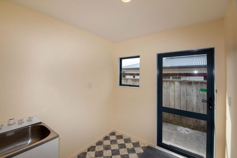 Photo of property in 33 Amesbury Drive, Churton Park, Wellington, 6037