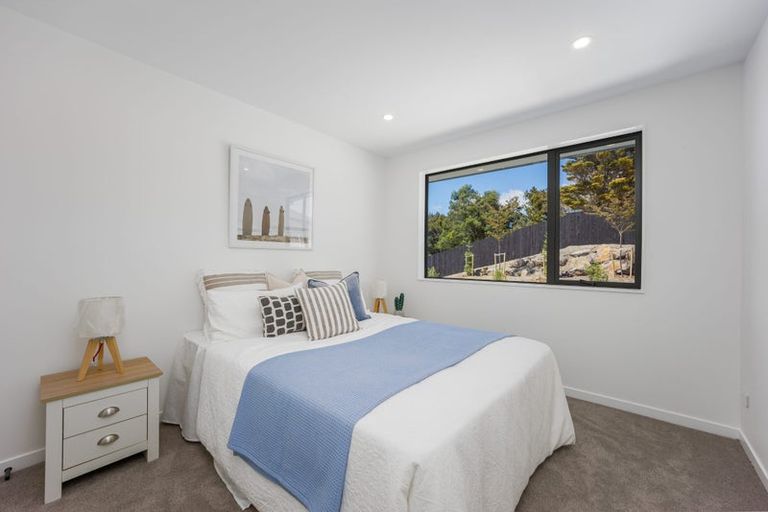 Photo of property in 15 Dulcie Way, Orewa, 0931