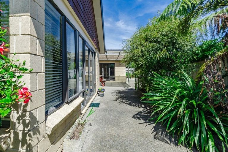 Photo of property in 23 Consort Close, Paraparaumu Beach, Paraparaumu, 5032