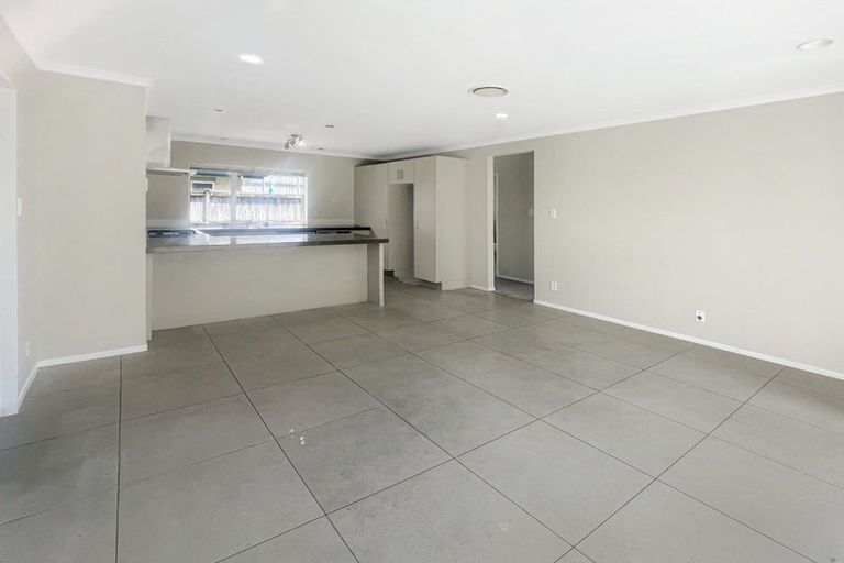 Photo of property in 22 Riviera Drive, Flat Bush, Auckland, 2019
