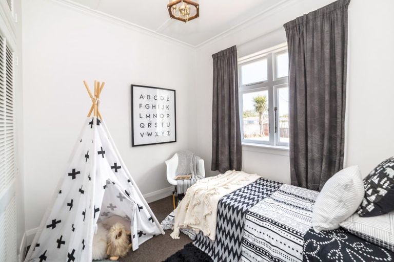 Photo of property in 65 Brandon Street, Featherston, 5710