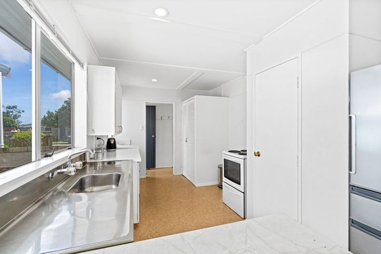 Photo of property in 1 Strathmore Avenue, Levin, 5510