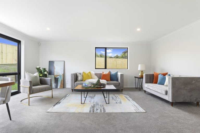 Photo of property in 61 Leathem Crescent, Pokeno, 2402