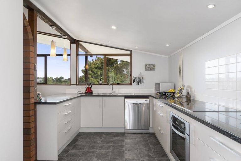 Photo of property in 16 Bellfield Place, Bethlehem, Tauranga, 3110