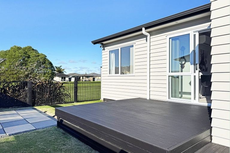 Photo of property in 11/702 Kamahi Crescent, Papamoa Beach, Papamoa, 3118