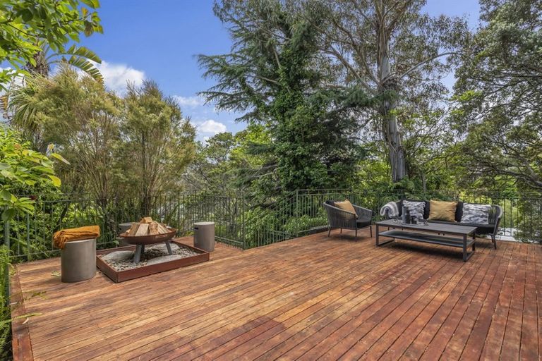 Photo of property in 44 Tizard Road, Birkenhead, Auckland, 0626