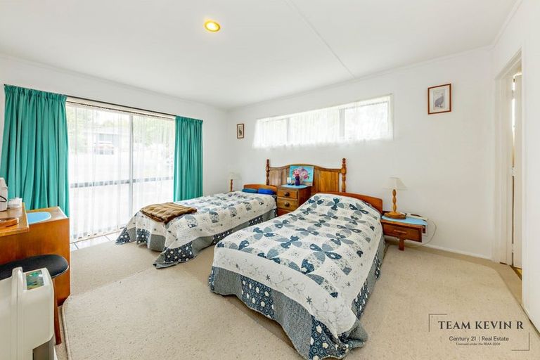 Photo of property in 32 Redmount Place, Red Hill, Papakura, 2110