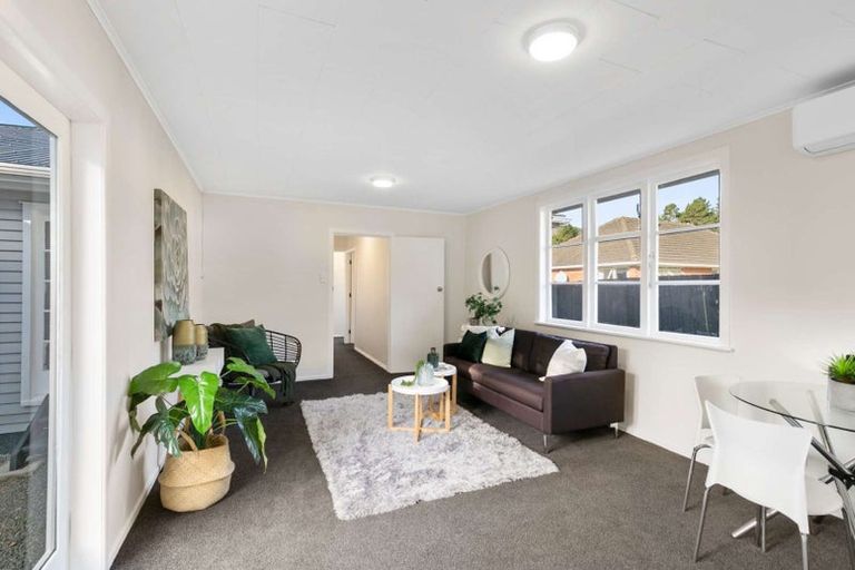 Photo of property in 6 Wainhouse Street, Stokes Valley, Lower Hutt, 5019