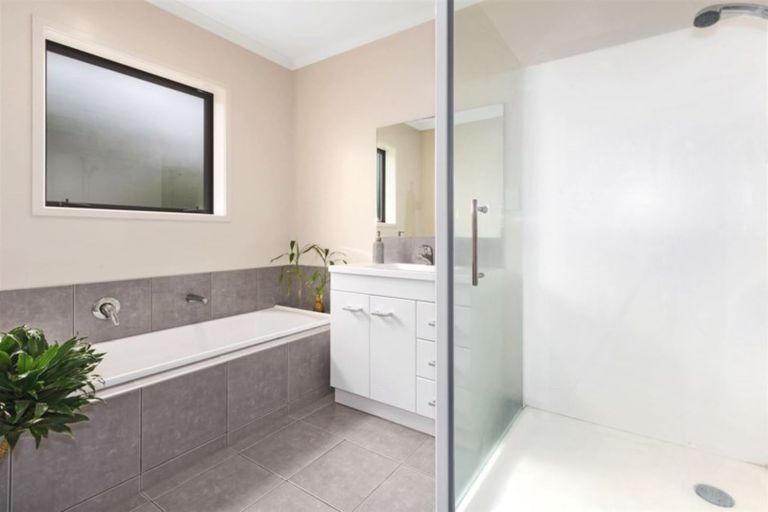 Photo of property in 59 Aotea Drive, Aotea, Porirua, 5024