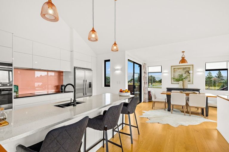 Photo of property in 22 Ida Way, Omaha, 0986