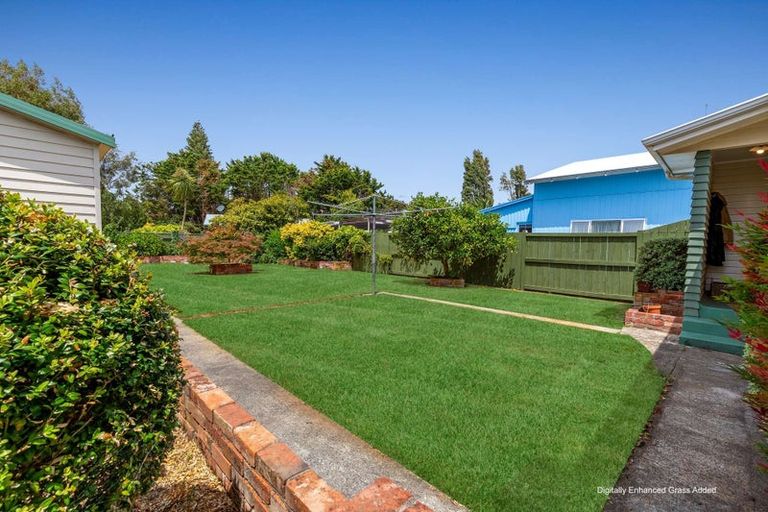 Photo of property in 10 Humphrey Street, Marton, 4710