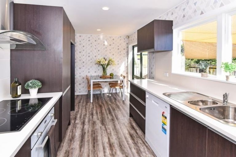 Photo of property in 35 Laureston Avenue, Papatoetoe, Auckland, 2025