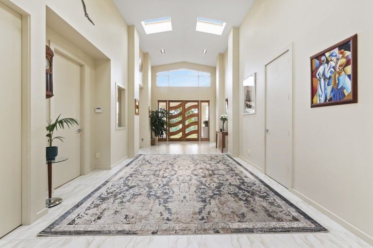 Photo of property in 15 Tarahunga Road, Levin, 5571