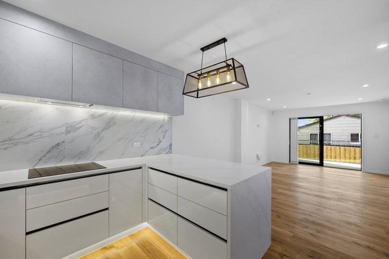 Photo of property in 5d Glendhu Road, Bayview, Auckland, 0629