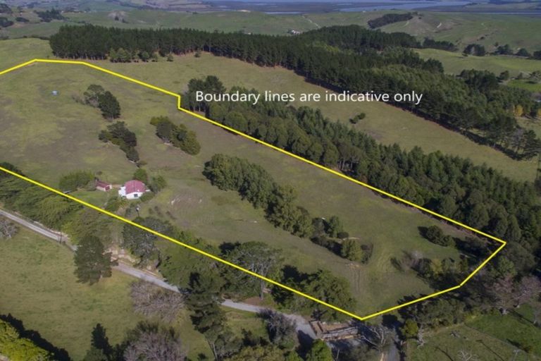 Photo of property in 96 Corlett Road, Tauhoa, Wellsford, 0973