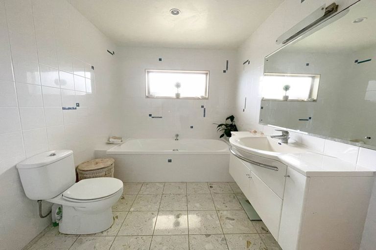 Photo of property in 6 Tuturu View, Ruakaka, 0116