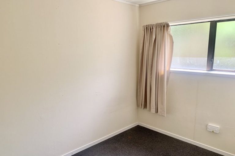 Photo of property in 62a Flanshaw Road, Te Atatu South, Auckland, 0610